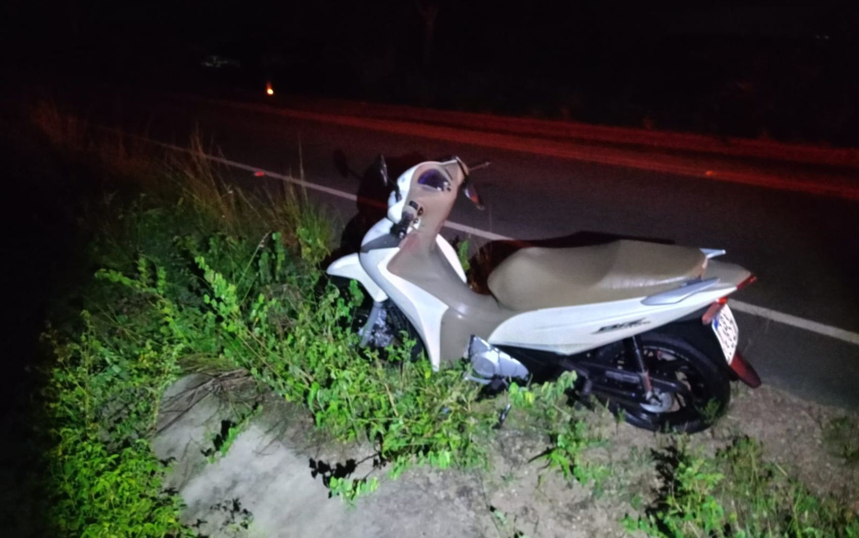 Homem morre após cair de moto e ser atropelado por caminhão na SE-220