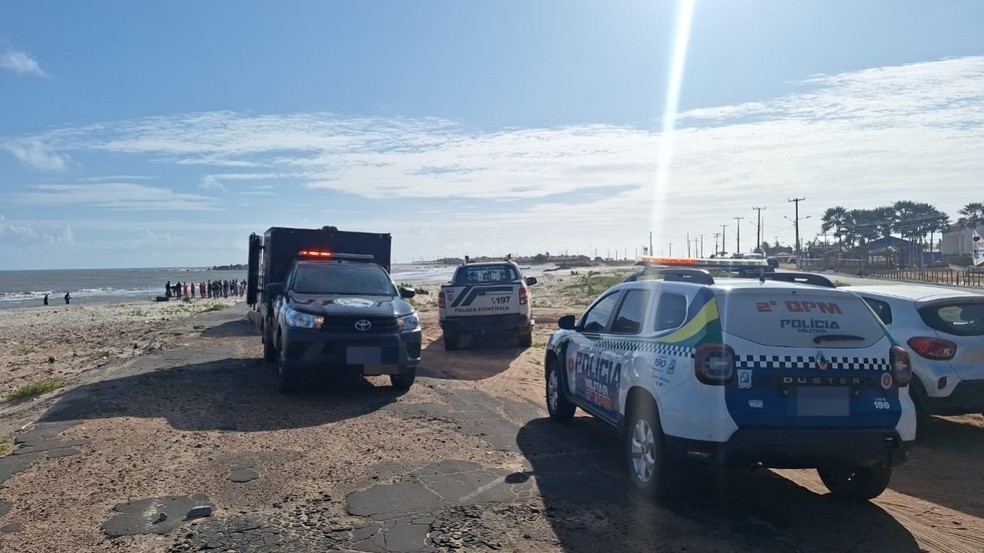 Idoso é encontrado morto na praia da Pedra do Sal, em Parnaíba — Foto: PM-PI