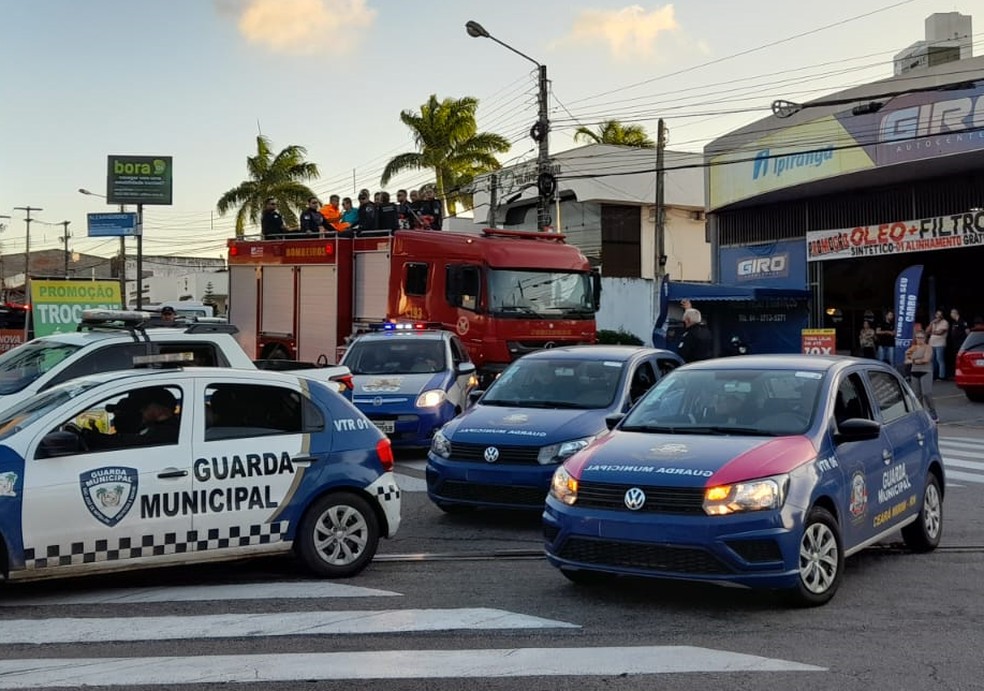 Cortejo na Grande Natal homenageia guarda municipal morto após tiros em viatura no interior do RN — Foto: Vanessa Camilo / Inter TV Cabugi