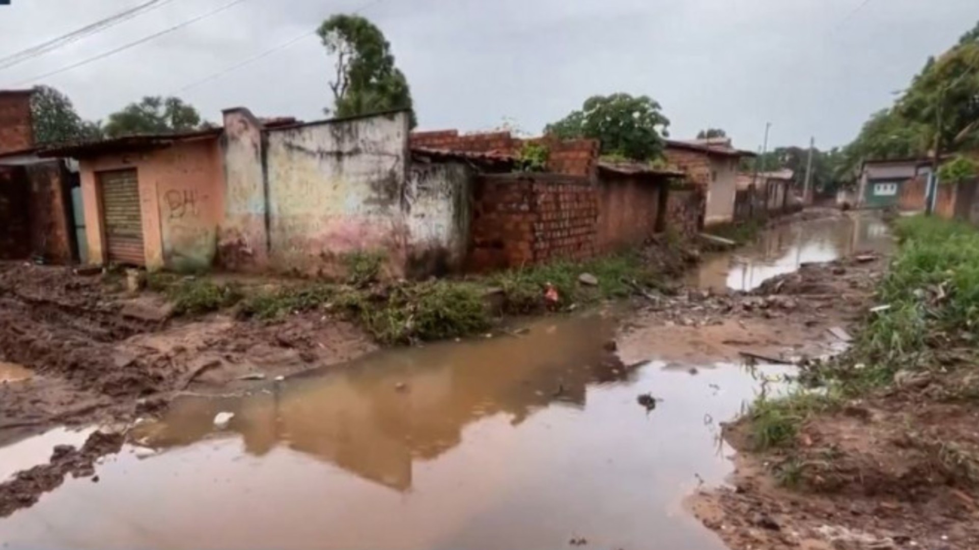 Chuva provoca alagamentos, prejuízos e falhas em serviços essenciais na Grande São Luís