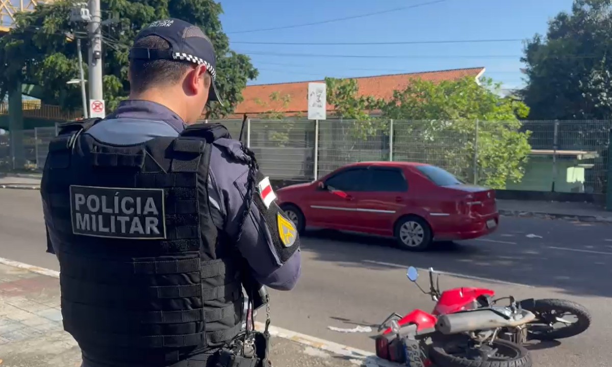 Mulher morre atropelada por moto na Avenida Darcy Vargas, em Manaus