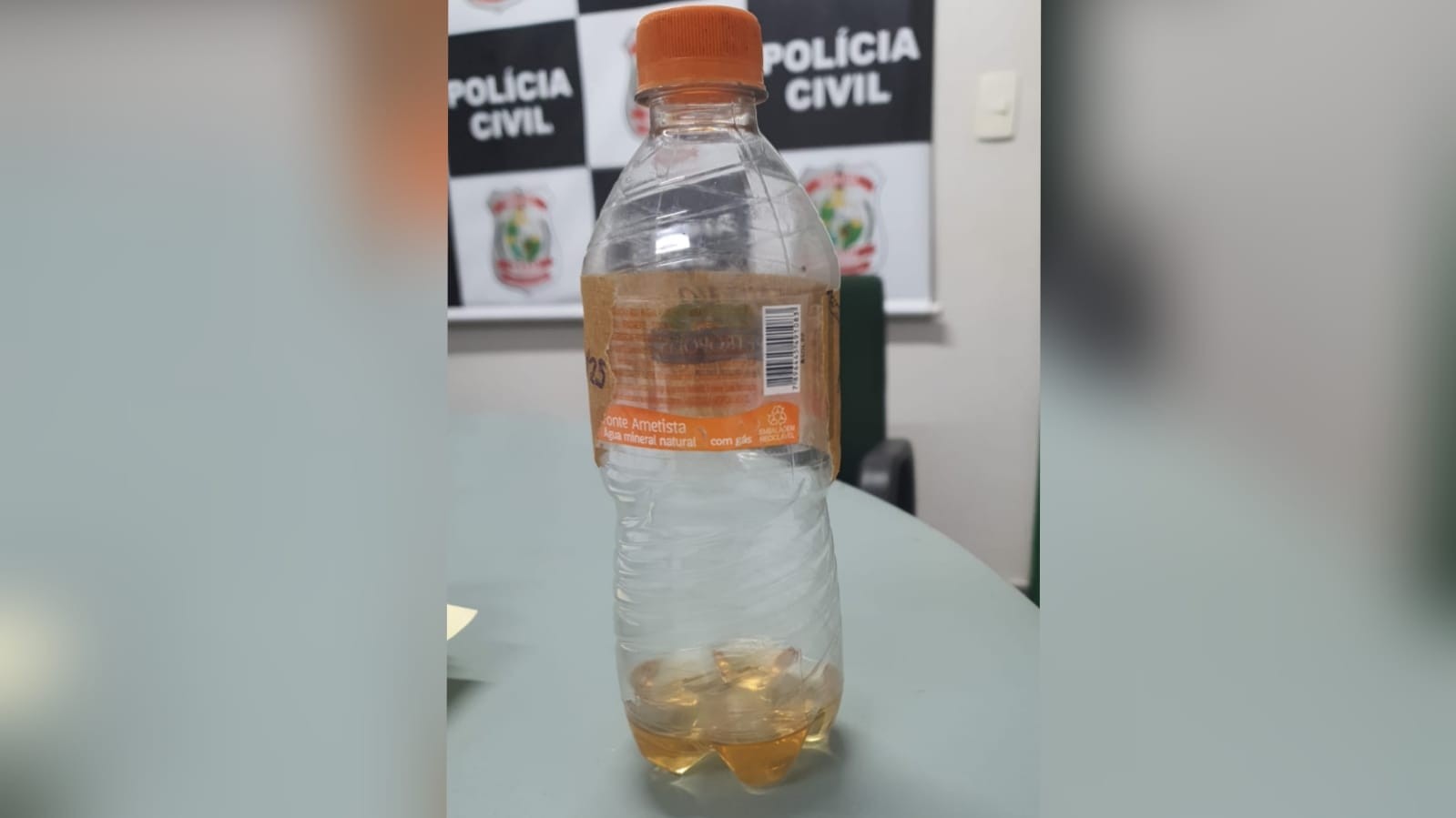 Dois homens morrem após beber veneno de lagarta achando que era cachaça, no Ceará