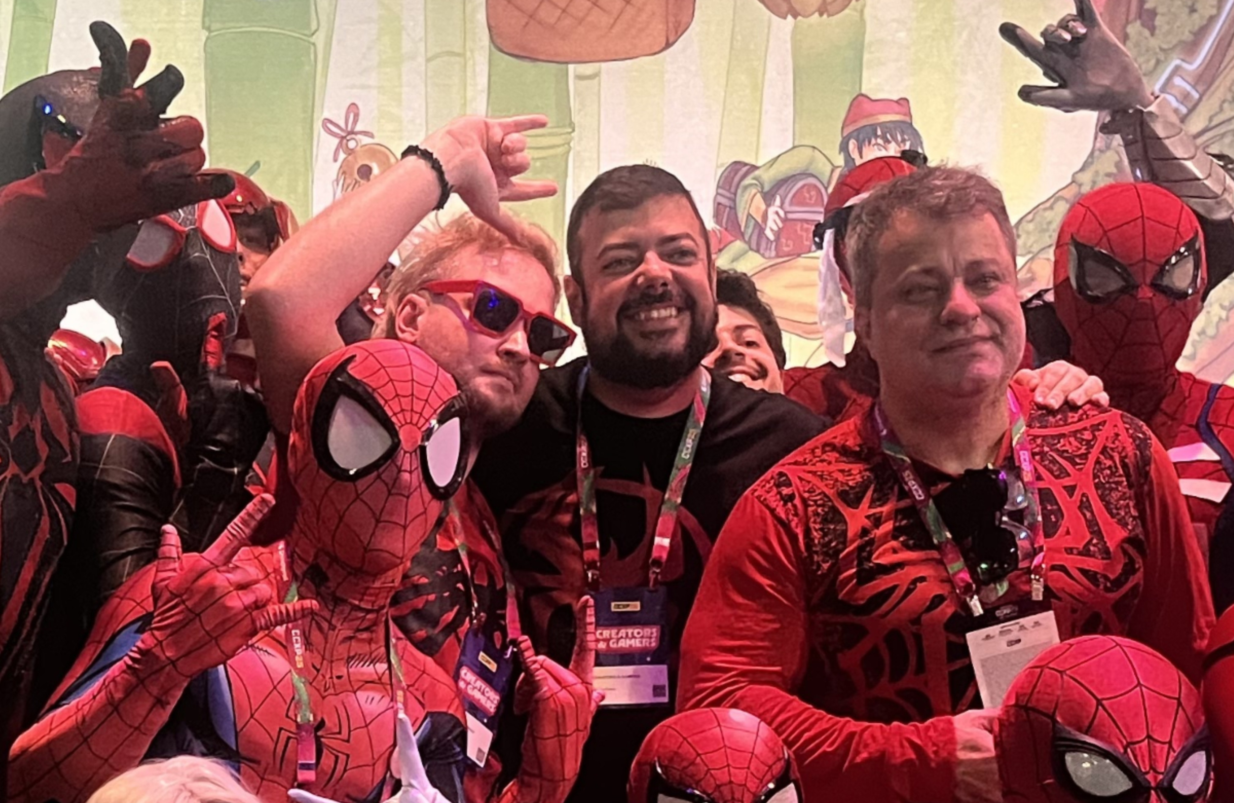 CCXP25: mais de 300 Homens-Aranha, dinâmicas medievais e tradição nerd marcam evento de cultura pop com fãs do interior de SP