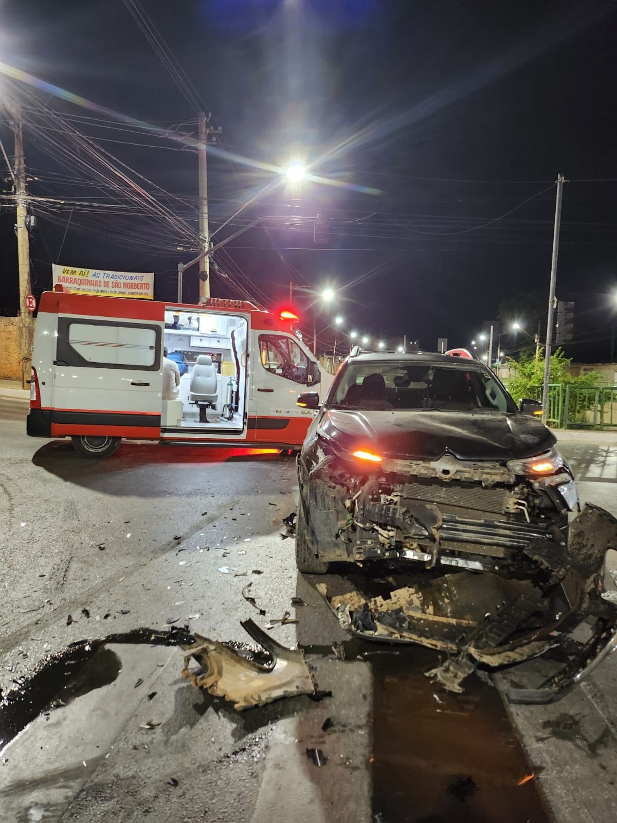Mulher é levada ao hospital com dor no tórax após acidente em Montes Claros
