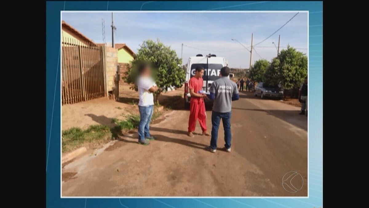 Polícia Civil Faz Reconstituição De Homicídio Causado Por Briga Entre Vizinhos Em Frutal
