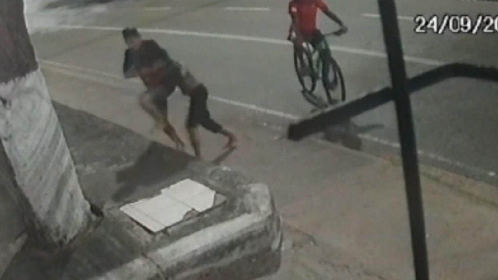 Mulher é assassinada a golpes de gargalo de garrafa, e dois suspeitos são presos em Fortaleza