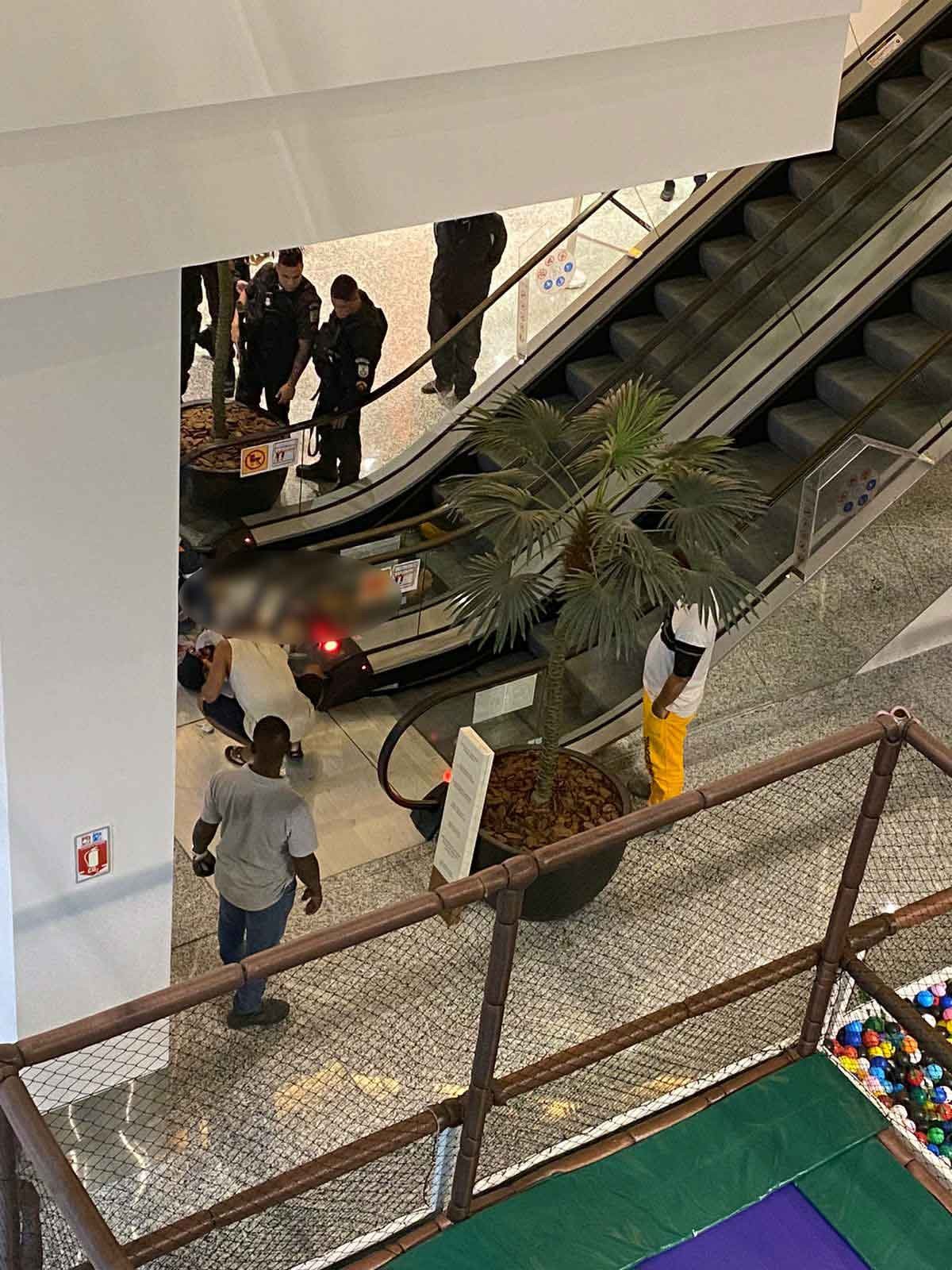 Homem é condenado a 12 anos de prisão por assassinato em escada rolante de shopping na Taquara