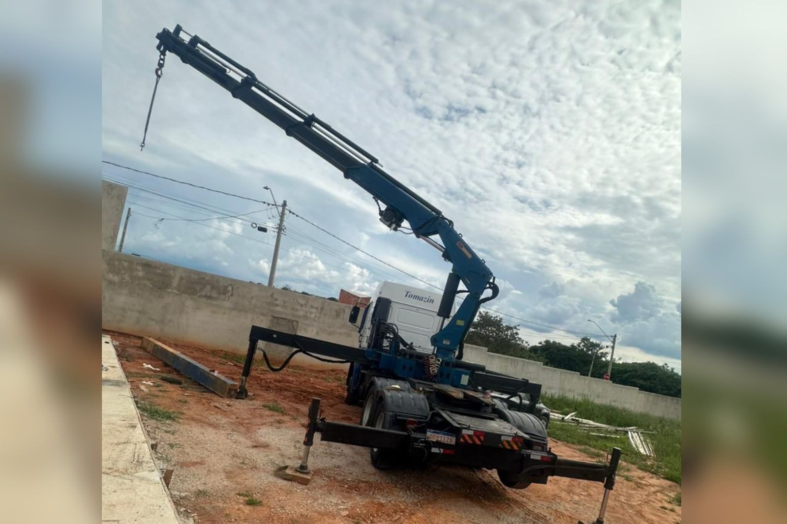 Viga de 200 kg se desprende de guindaste e mata trabalhador em obra no interior de SP