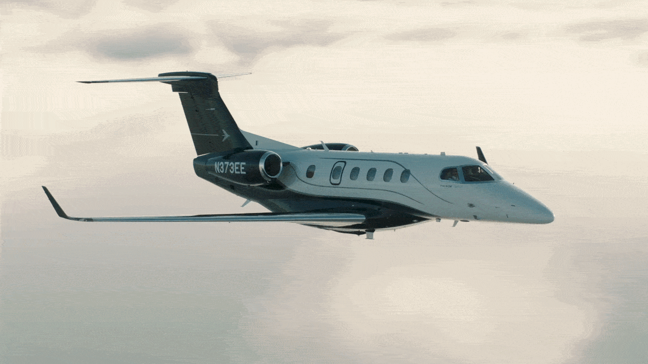 Como será viajar no jato da Embraer que consegue pousar sozinho
