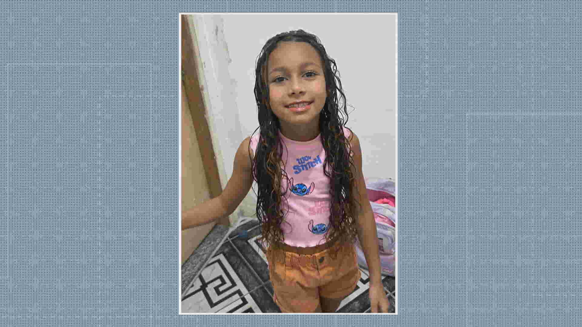 ‘Como alguém faz uma covardia dessas com uma criança?’, questiona avó de menina morta dentro de casa em Nova Iguaçu