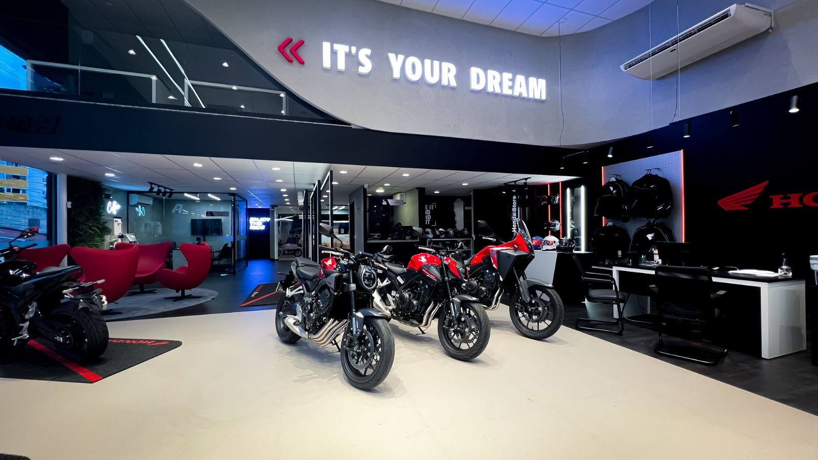 Alagoas Motos Honda Dream estreia em Maceió com conceito exclusivo