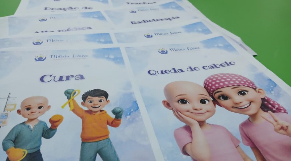 Huse também usa cartilhas para auxiliar tratamento de crianças com câncer. — Foto: Ascom SES