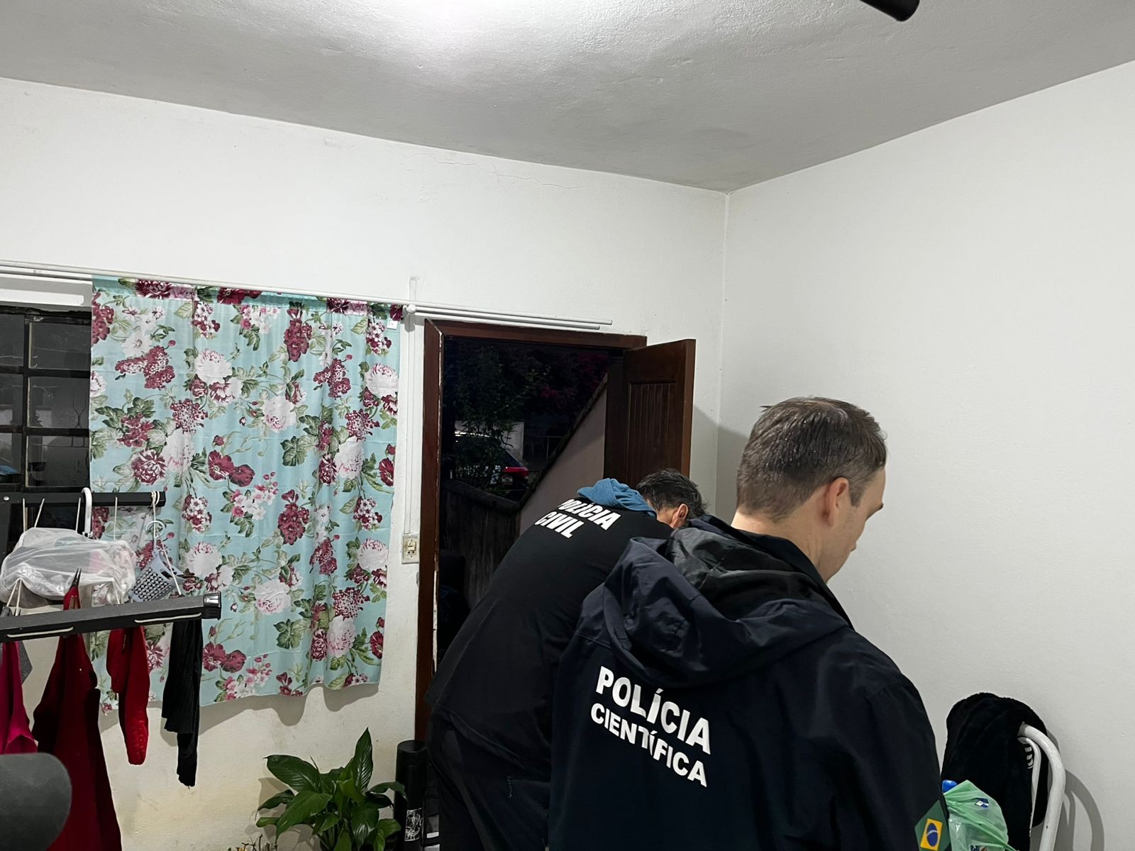 Tio é preso em megaoperação por produzir conteúdo de abuso sexual de sobrinho de 12 anos em SC