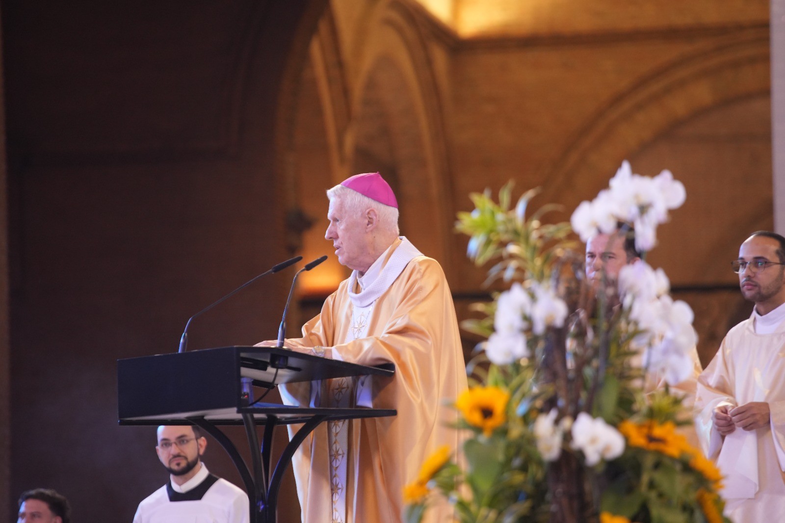 Em última missa de Páscoa como Arcebispo de Aparecida, Dom Orlando Brandes não prega a homilia