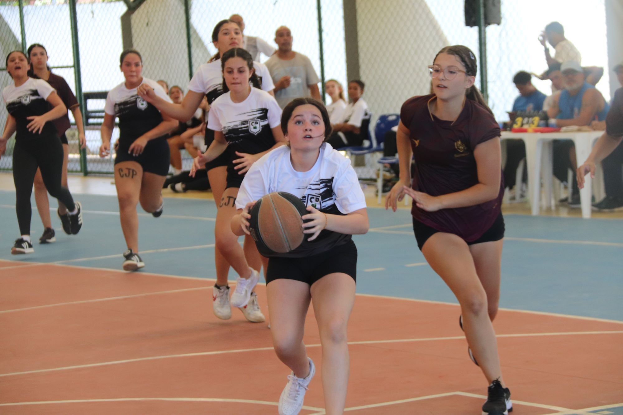 Jean Piaget conquista seis medalhas no JEAR 2025