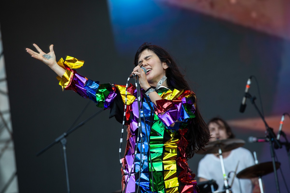 Cansei de Ser Sexy performs ‘ovulating’ at Primavera Sound and maintains an unpretentious spirit without sounding forced