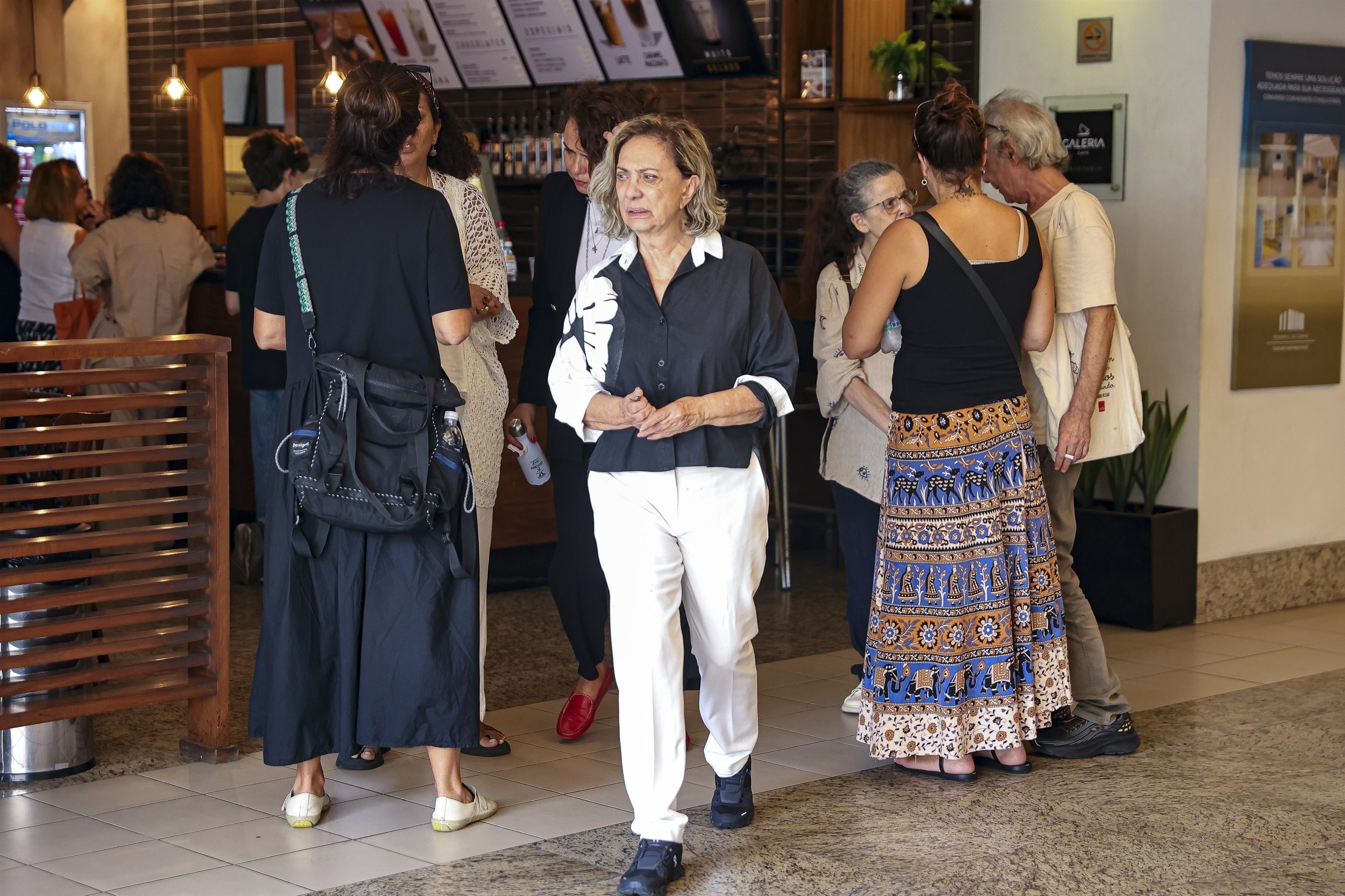 Atriz Eliane Giardini se despede do irmão, o ator Paulo Giardini: 'Te amo infinito para sempre'