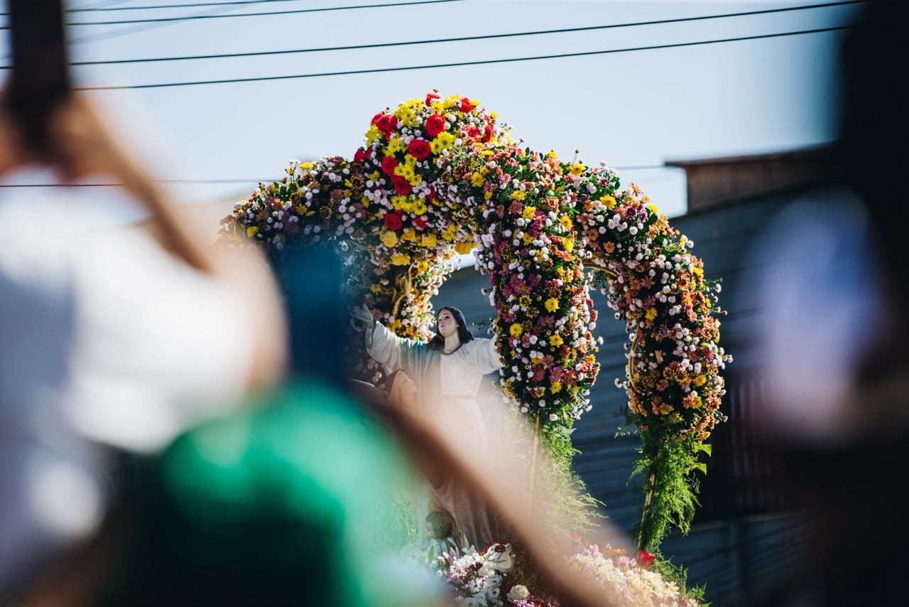 Caminhada com Maria reúne milhares de fiéis em Fortaleza. — Foto: Ismael Soares/SVM