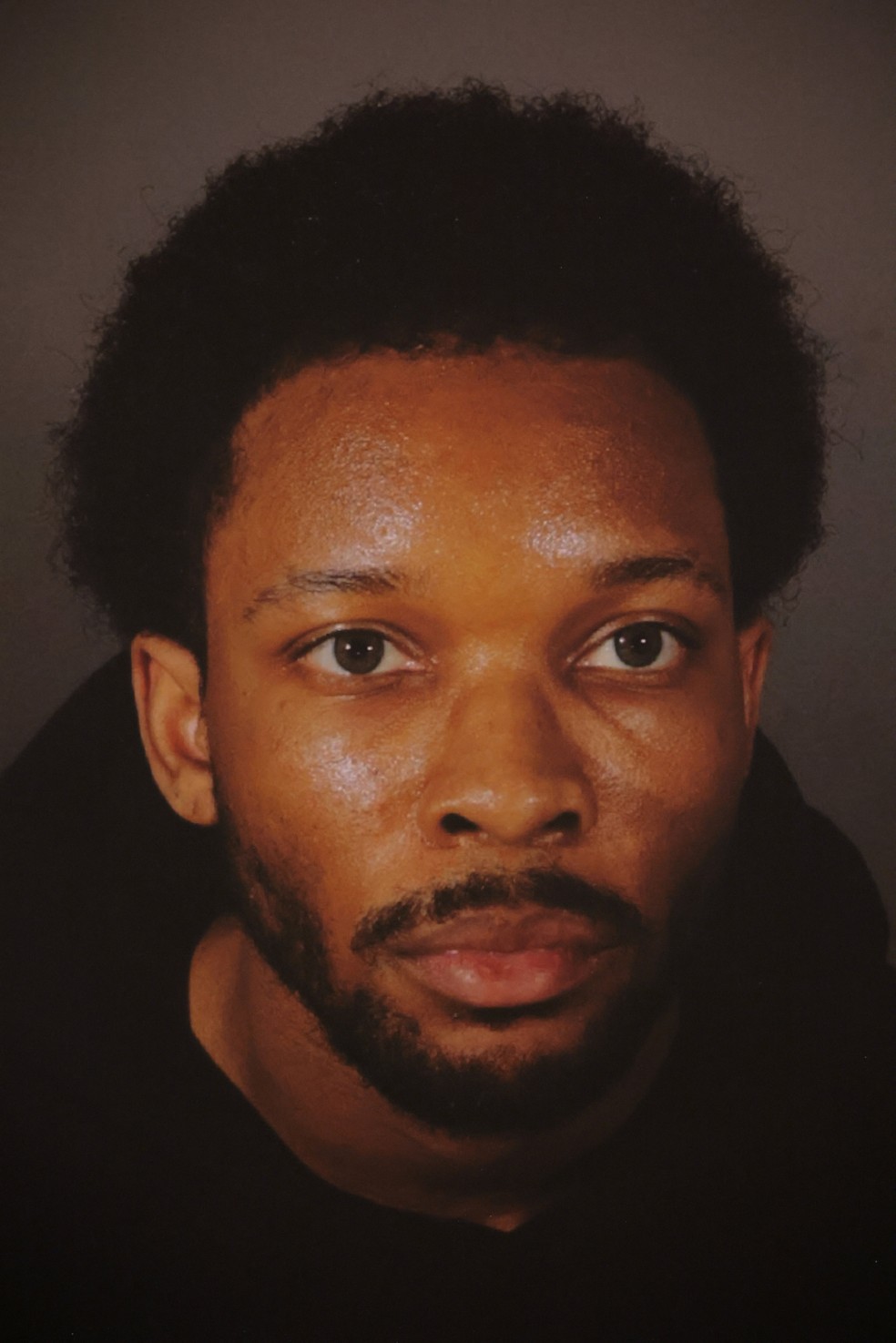 Foto de D4vd após ser preso em Los Angeles — Foto: Procuradoria do Condado de Los Angeles/Divulgação via Reuters