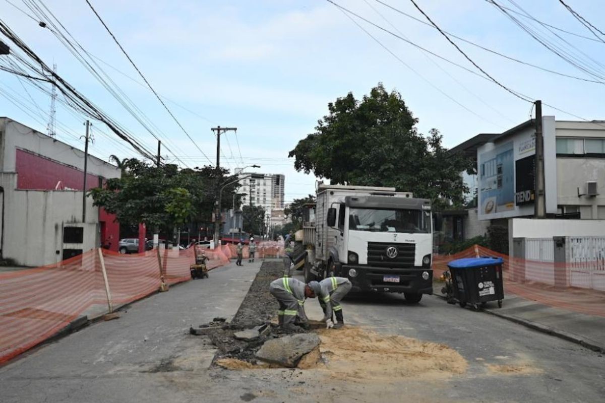 Obras de reurbanização alteram o trânsito em Santos; confira rotas alternativas