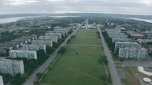 Imagem aérea da Esplanada dos Ministérios interditada em 4 de abril de 2018 — Foto: TV Globo/Reprodução