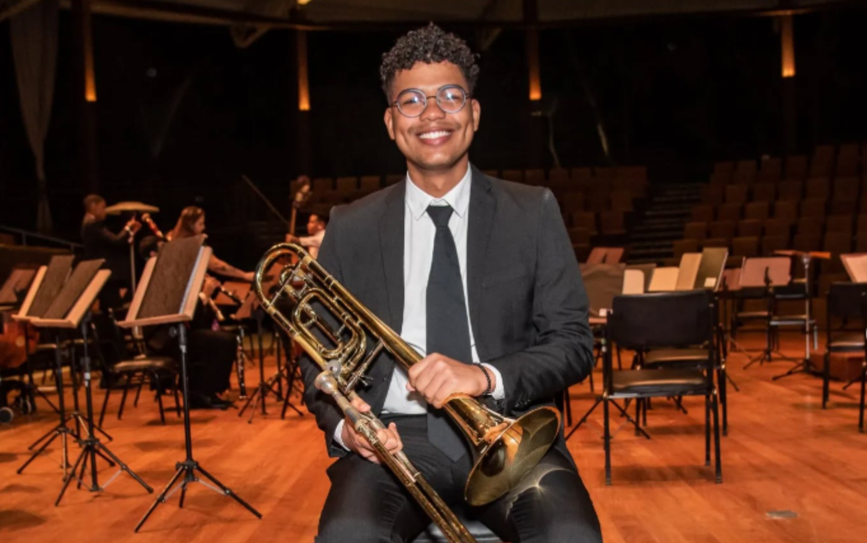 Baiano que aprendeu a tocar trombone na igreja é aprovado em mestrado em universidade nos Estados Unidos 