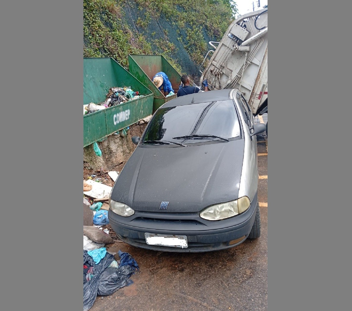 Estacionamento irregular impede a coleta de lixo em vários pontos de Petrópolis
