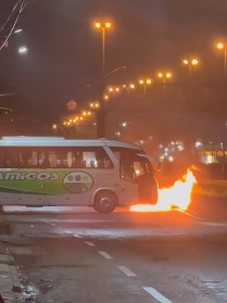 Menino de 11 anos é atingido por tiro de fuzil na Baixada Fluminense; moradores tentam fechar BR-040 em protesto