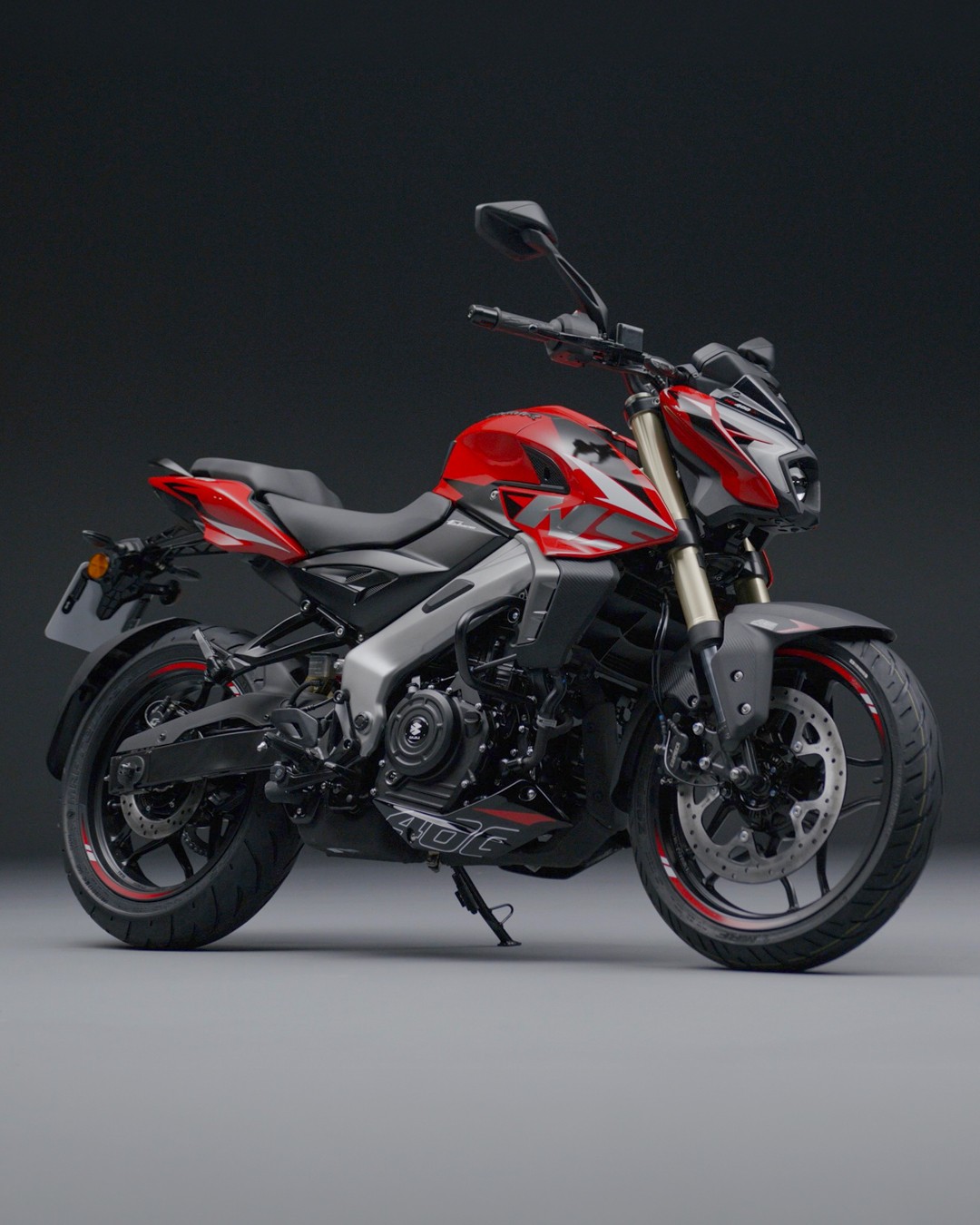 Dominar NS400Z — Foto: Divulgação/Bajaj