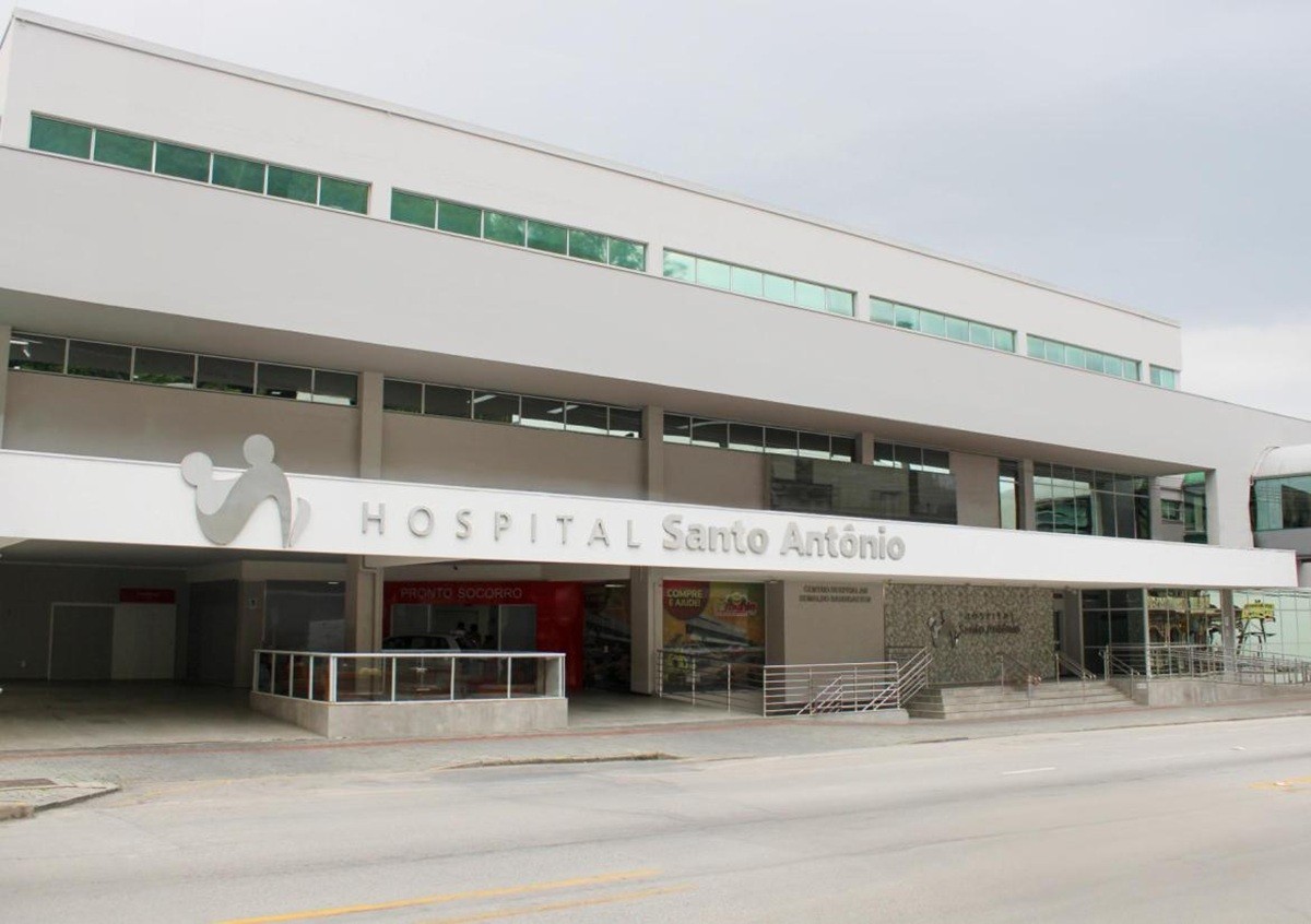 Criança de 4 anos dá entrada em hospital com lesões graves e padrasto é preso em SC