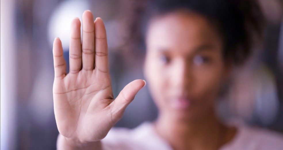 Segundo a Lei Maria da Penha, a viol&ecirc;ncia dom&eacute;stica contra a mulher envolve qualquer a&ccedil;&atilde;o baseada no g&ecirc;nero, ou seja, a mulher sofrer algum tipo de viol&ecirc;ncia apenas pelo fato de ser mulher. &mdash; Foto: Divulga&ccedil;&atilde;o/CGJ-MA