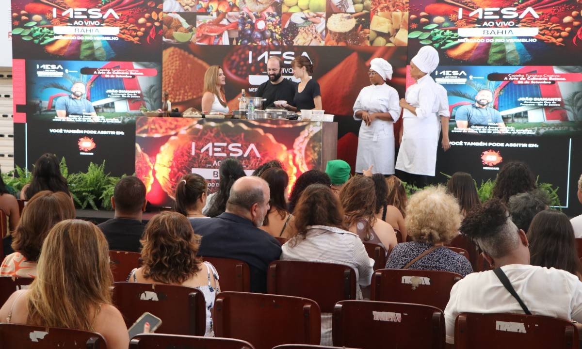 'Mesa Ao Vivo Bahia': evento reúne técnicas, histórias, sabores e mais de 20 chefs em Salvador