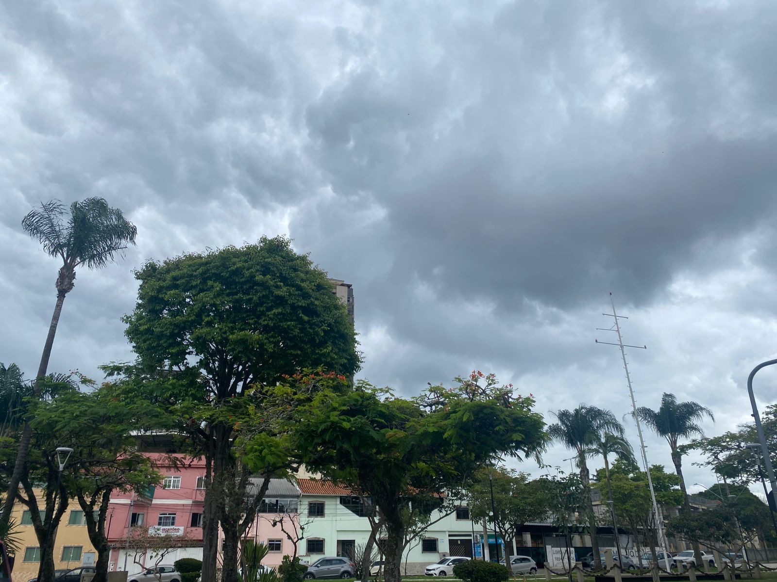 Primeira semana de dezembro será de chuva, mas com temperaturas altas em Juiz de Fora e região 