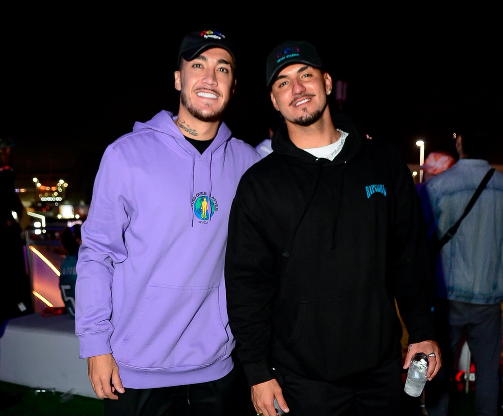 Romarinho e Gabriel Medina e Romarinho no 2º dia do Rock in Rio 2022 — Foto: Webert Belicio/Agnews 