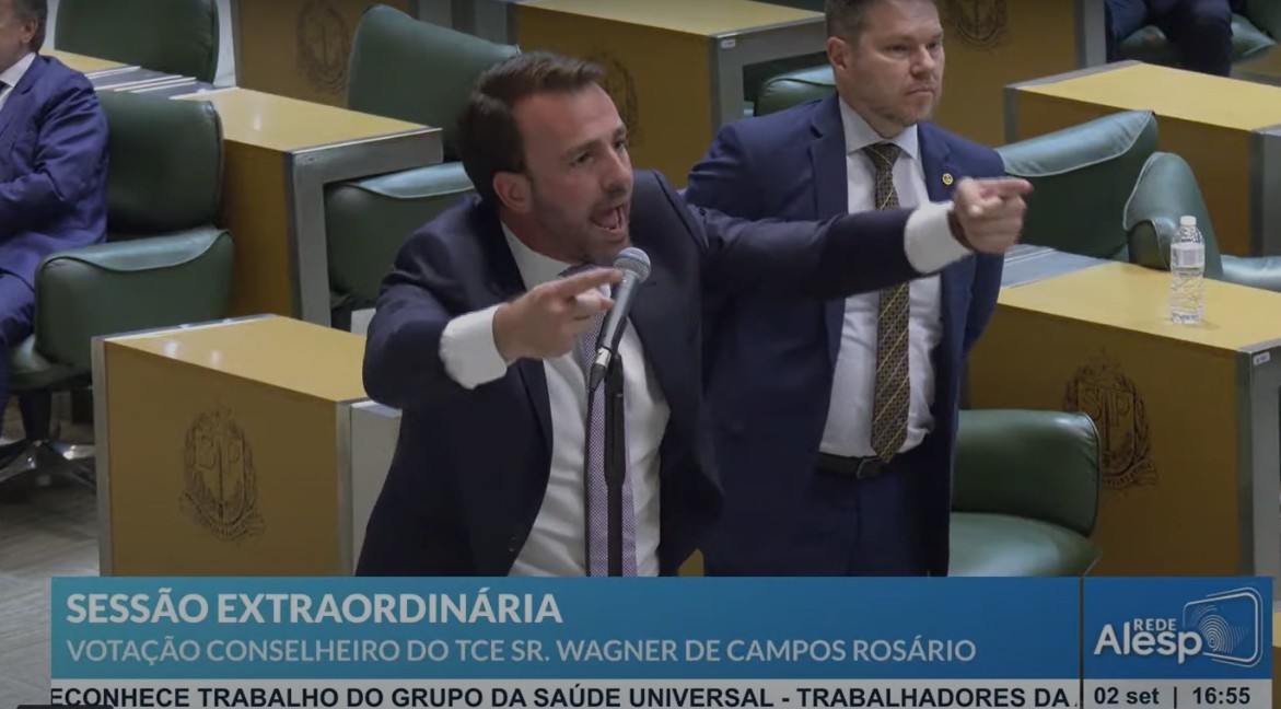 Deputado acusado de violência doméstica bate-boca com colegas, e sessão da Alesp é interrompida; VÍDEOS