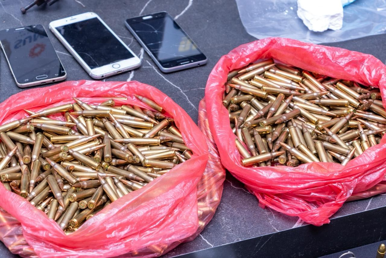 Paraguai desmantela esquema que abastecia Comando Vermelho com armas e drogas usando carros de luxo como fachada