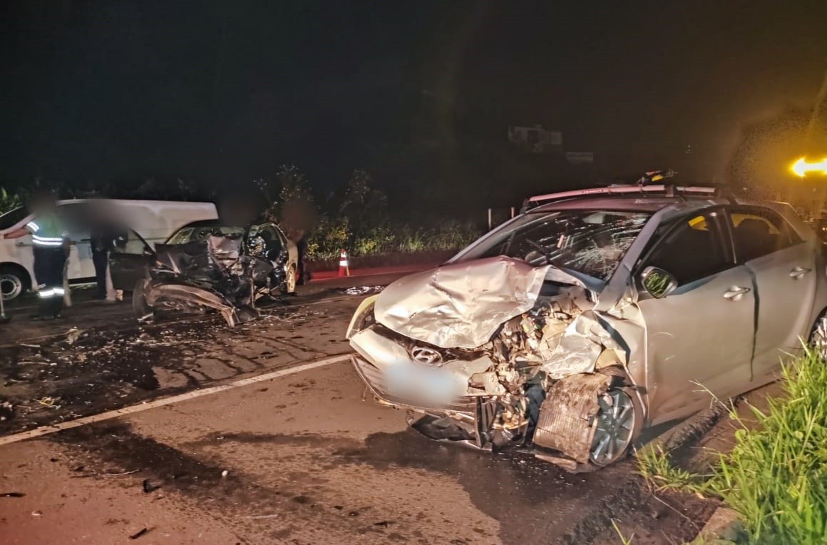 Comerciante de 50 anos morre em acidente entre carros na BR-459, em Caldas, MG