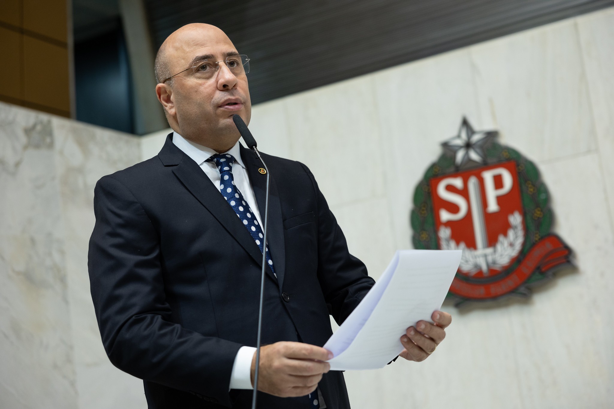 Deputado estadual Oseias de Madureira segue internado após sofrer parada cardíaca em Poá