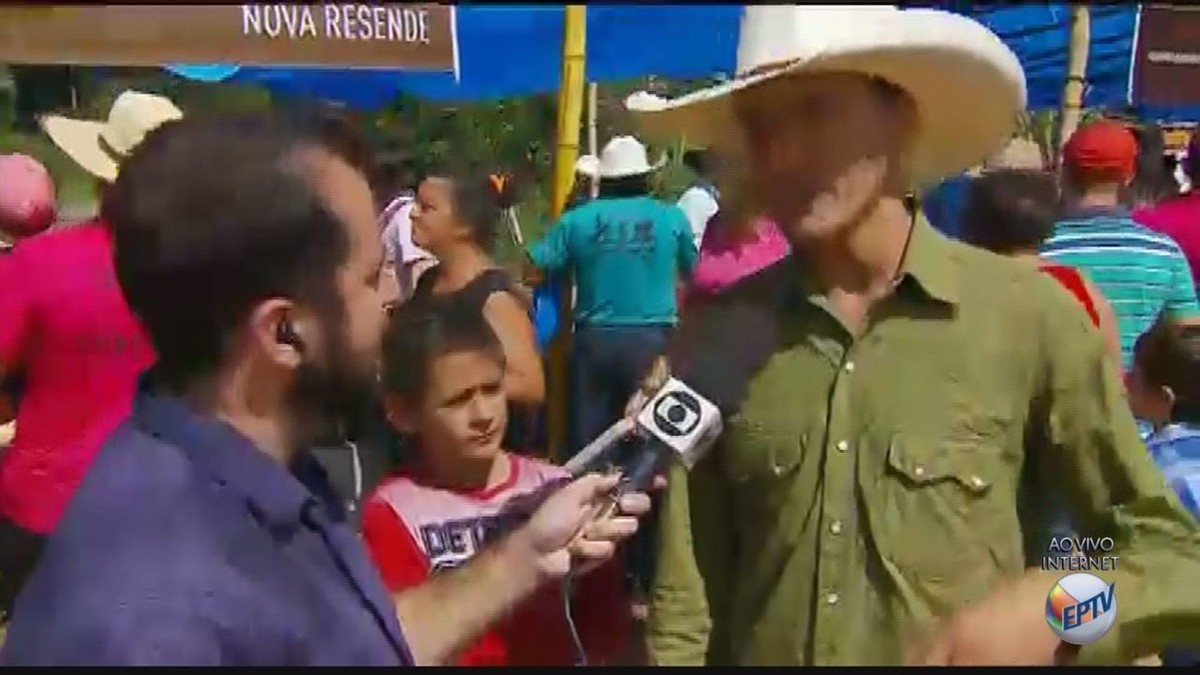 G1 - 'Queima do Alho' resgata tradição do tropeiro na Festa do