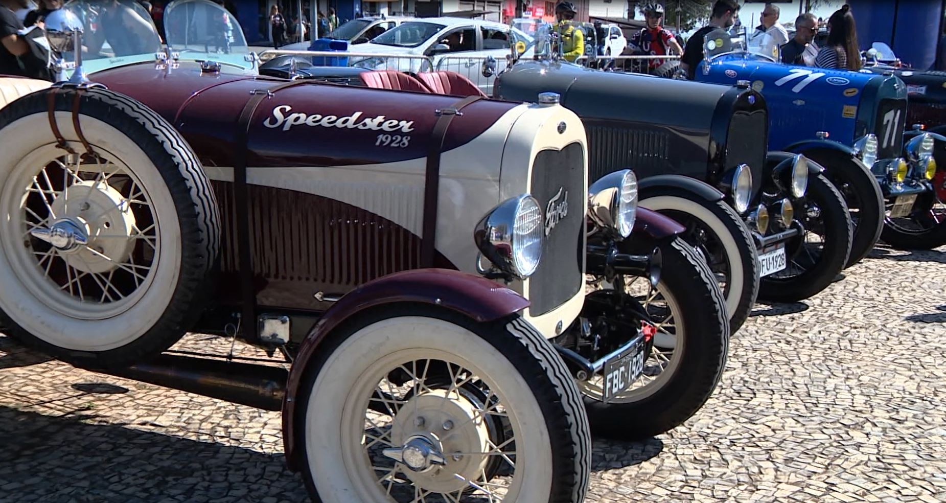 Antigomobilismo? Corrida de carros antigos em circuito de rua resgata tradição da década de 1930 no interior de SP