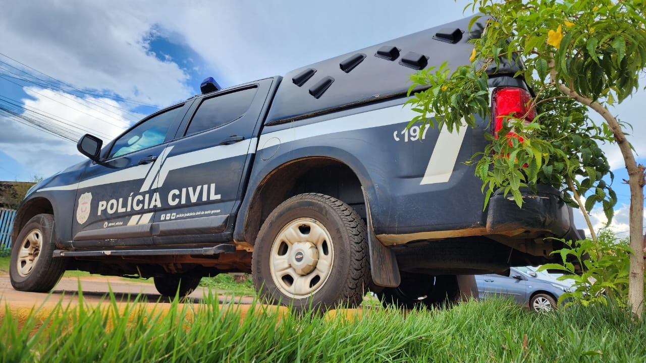 Dois jovens morrem em acidente entre carro e moto em MT