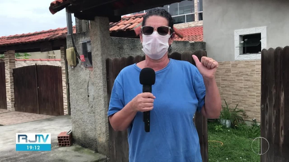 VÍDEO: Vizinha disse em entrevista que o adolescente falou para a mãe que  havia matado os próprios irmãos