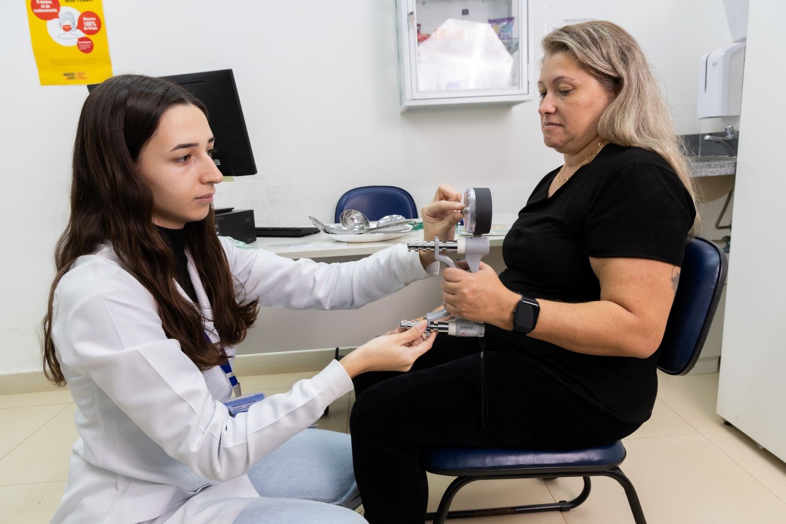 Aceitação do corpo e saúde: o que diz a nutrição sobre padrões estéticos