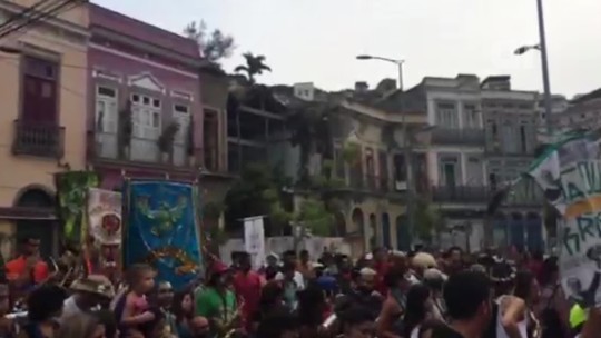 Agredidos em bloco protestam contra violência em ritmo de carnaval no Rio - Programa: G1 RJ 