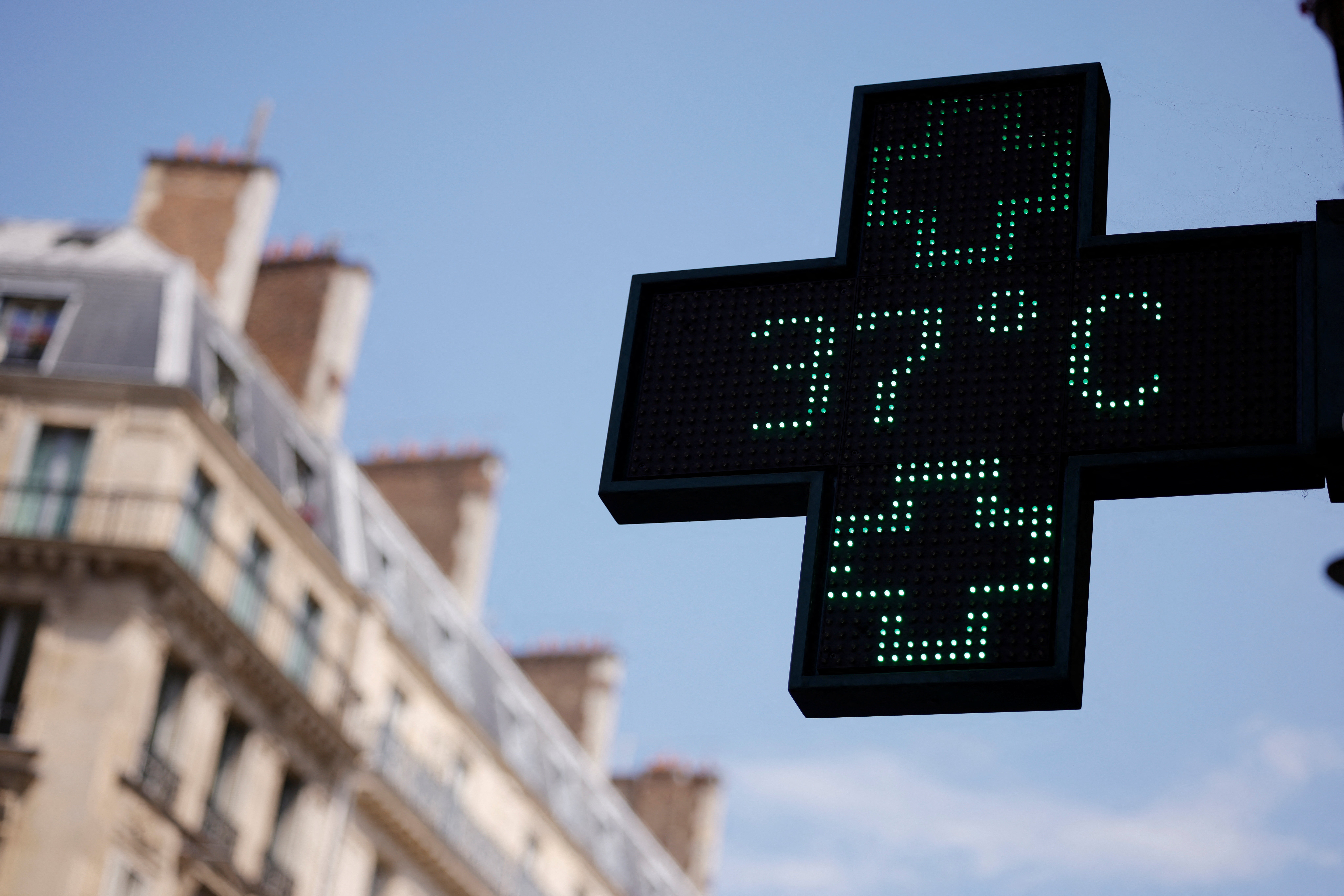 Duas crianças encontradas mortas dentro de carro durante onda de calor na França