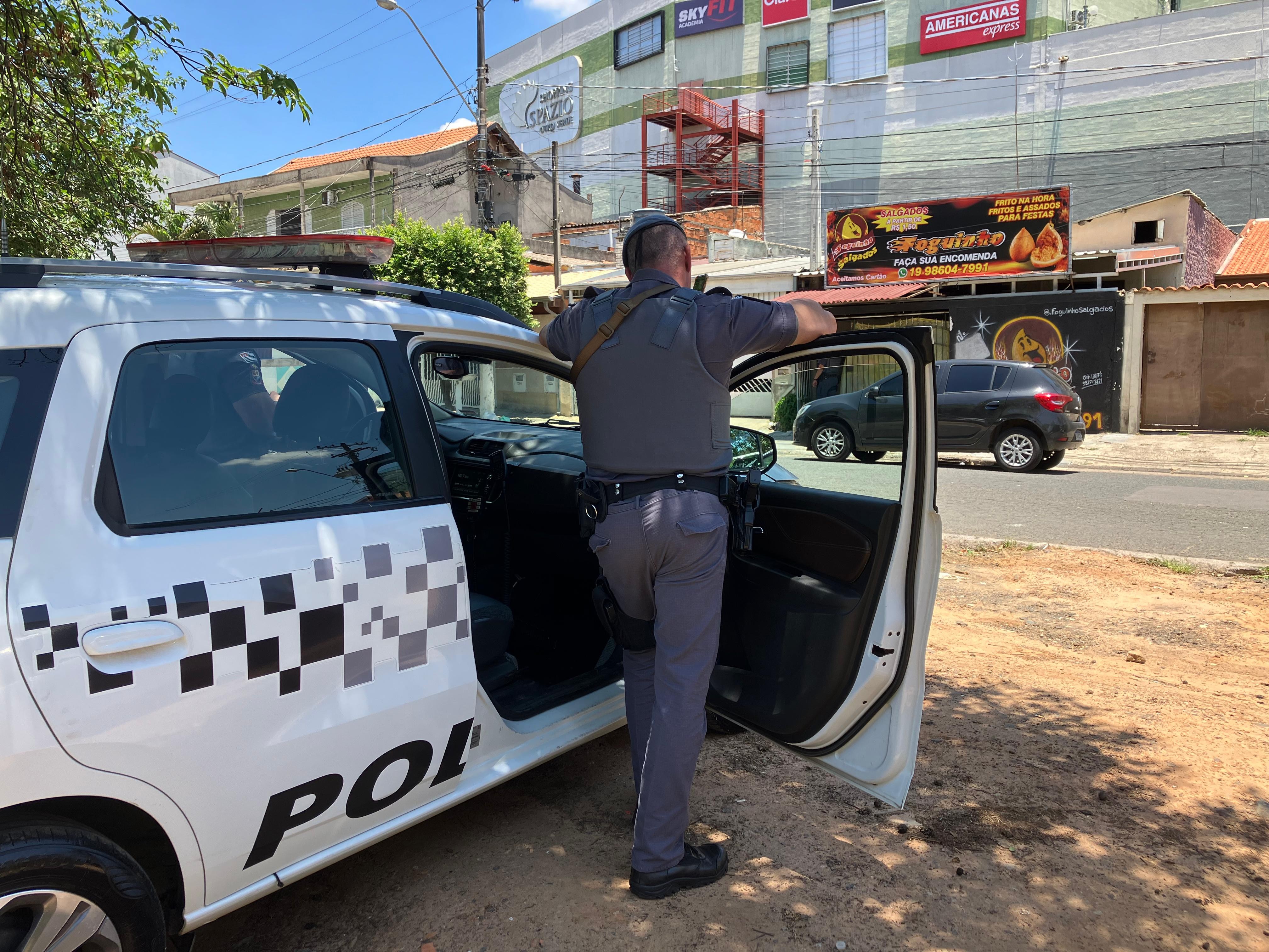 Homem é morto a tiros dentro de comércio no Ouro Verde, em Campinas