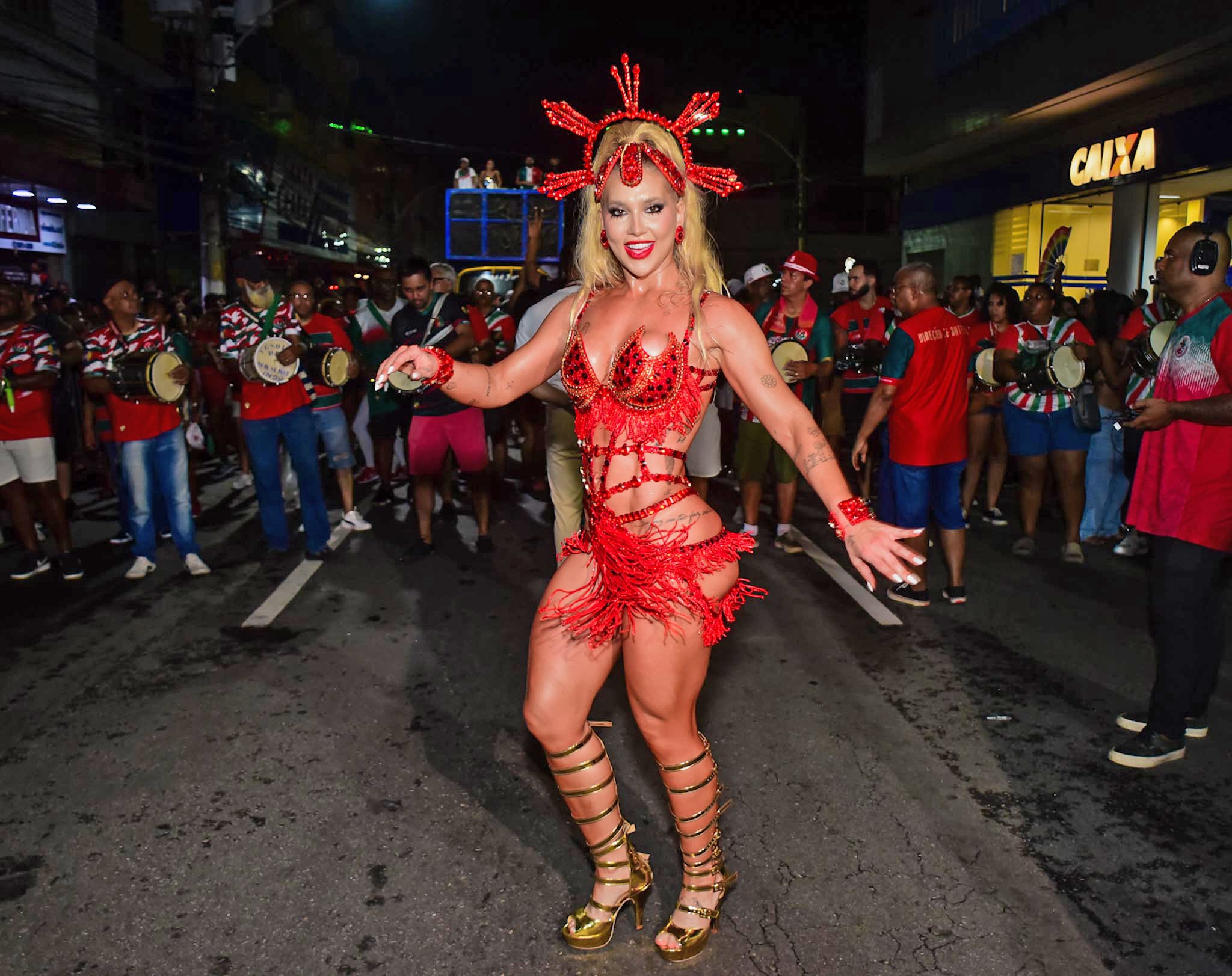 Virginia, Iza, Gracyanne, Evelyn e mais: veja fotos das musas em ensaios técnicos e de rua no Rio no fim de semana