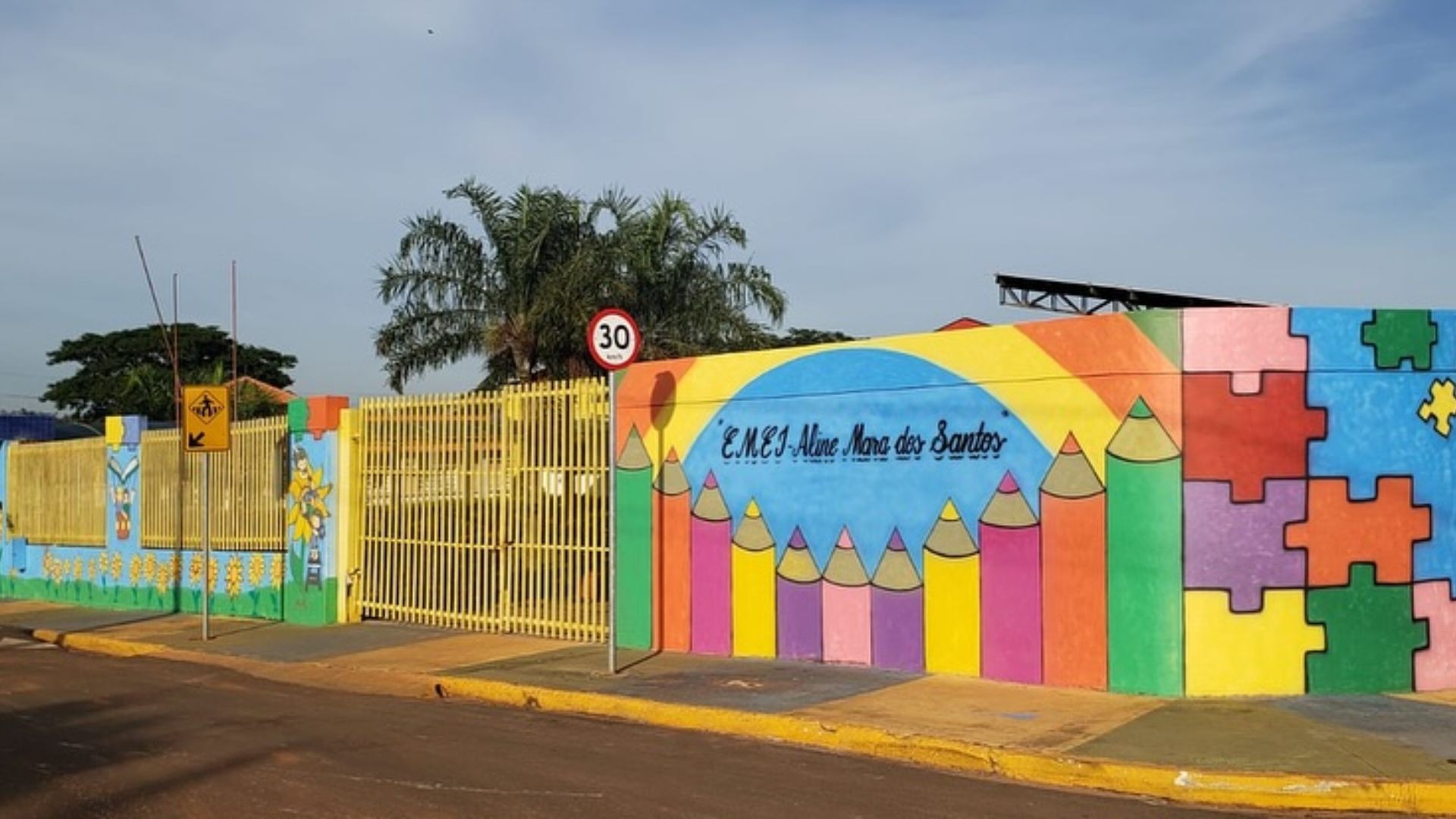 Criança de 3 anos foge de escola e é encontrada por desconhecido em cidade do interior de SP
