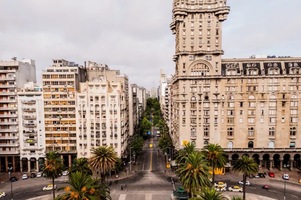 Uruguai foi o destino de 101 brasileiros que mudaram de residência fiscal em 2024, segundo dados da Receita. País oferece benefício tributário para investidores, como a isenção da renda gerada fora do país por até uma década — Foto: Getty Images via BBC