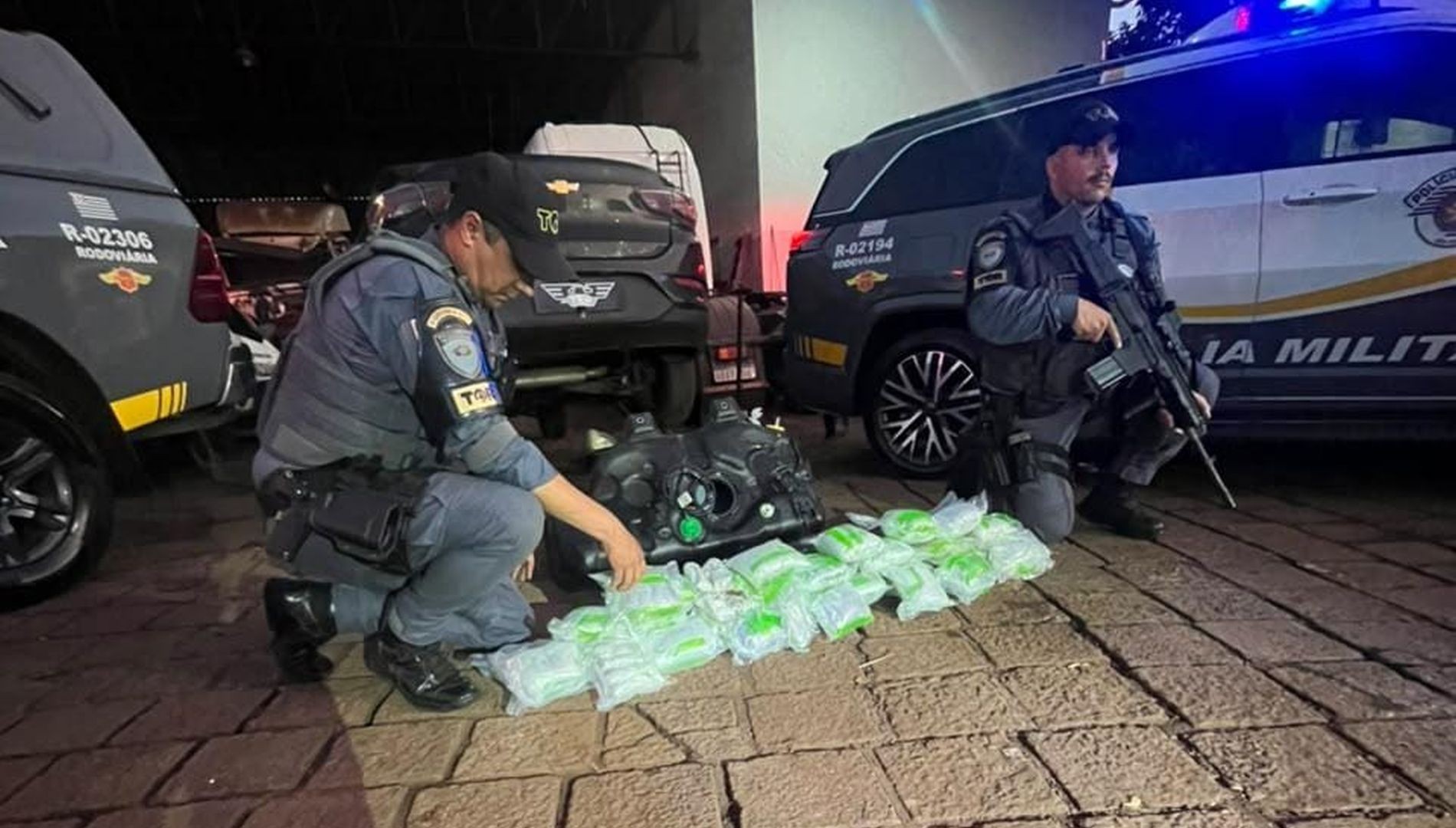 Polícia Rodoviária apreende drogas em tanque de combustível em Santa Cruz do Rio Pardo